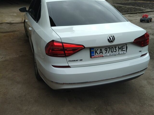 Белый Фольксваген Пассат, объемом двигателя 1.8 л и пробегом 168 тыс. км за 12700 $, фото 3 на Automoto.ua