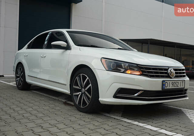 Білий Фольксваген Пассат, об'ємом двигуна 1.8 л та пробігом 204 тис. км за 12000 $, фото 2 на Automoto.ua