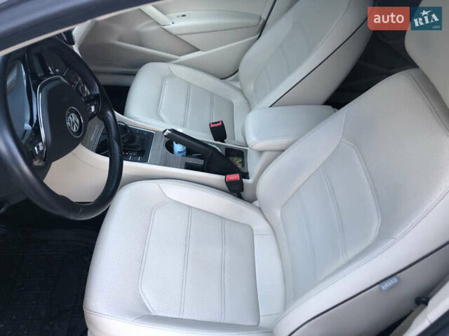 Белый Фольксваген Пассат, объемом двигателя 1.8 л и пробегом 213 тыс. км за 12500 $, фото 12 на Automoto.ua
