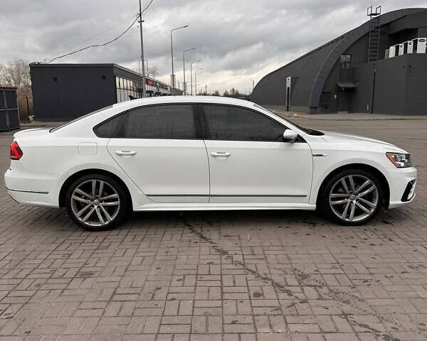 Білий Фольксваген Пассат, об'ємом двигуна 1.8 л та пробігом 128 тис. км за 14800 $, фото 3 на Automoto.ua