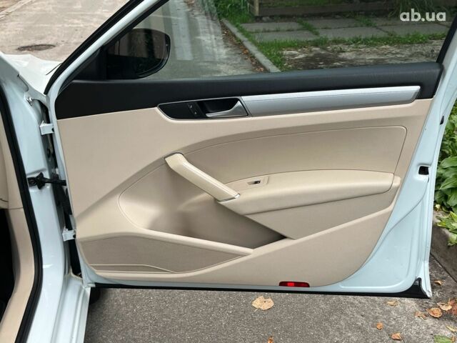 Білий Фольксваген Пассат, об'ємом двигуна 1.8 л та пробігом 162 тис. км за 12940 $, фото 27 на Automoto.ua