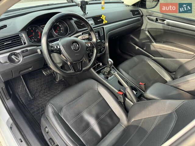 Белый Фольксваген Пассат, объемом двигателя 1.8 л и пробегом 157 тыс. км за 13200 $, фото 15 на Automoto.ua