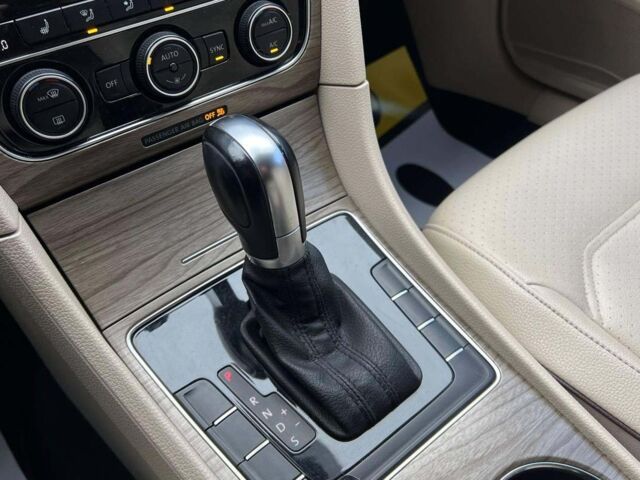 Білий Фольксваген Пассат, об'ємом двигуна 1.8 л та пробігом 119 тис. км за 14000 $, фото 17 на Automoto.ua