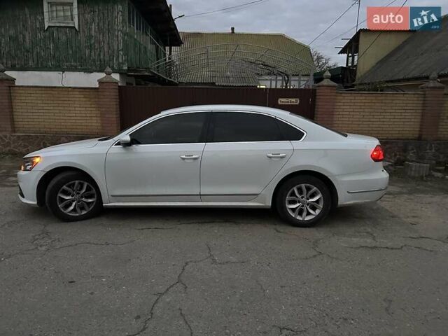 Белый Фольксваген Пассат, объемом двигателя 1.8 л и пробегом 249 тыс. км за 10200 $, фото 2 на Automoto.ua