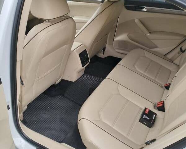 Білий Фольксваген Пассат, об'ємом двигуна 1.8 л та пробігом 101 тис. км за 13500 $, фото 46 на Automoto.ua