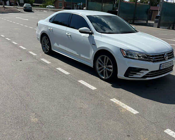 Белый Фольксваген Пассат, объемом двигателя 1.8 л и пробегом 170 тыс. км за 14700 $, фото 3 на Automoto.ua