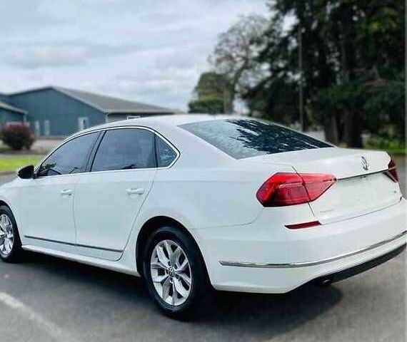 Білий Фольксваген Пассат, об'ємом двигуна 1.8 л та пробігом 90 тис. км за 8000 $, фото 9 на Automoto.ua