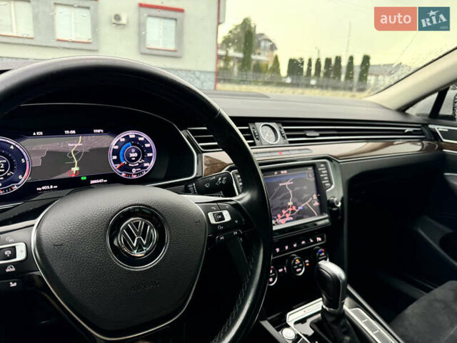 Белый Фольксваген Пассат, объемом двигателя 1.97 л и пробегом 206 тыс. км за 25000 $, фото 14 на Automoto.ua