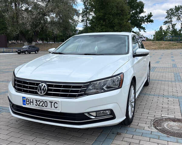 Белый Фольксваген Пассат, объемом двигателя 1.8 л и пробегом 79 тыс. км за 14900 $, фото 3 на Automoto.ua