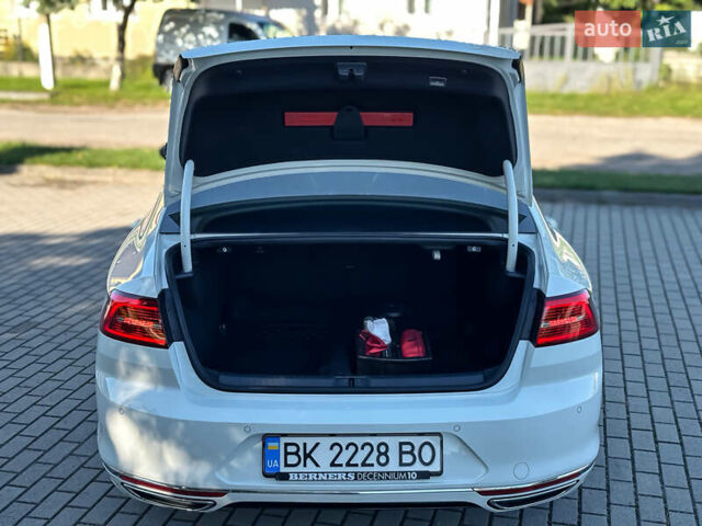 Білий Фольксваген Пассат, об'ємом двигуна 1.97 л та пробігом 211 тис. км за 19500 $, фото 89 на Automoto.ua