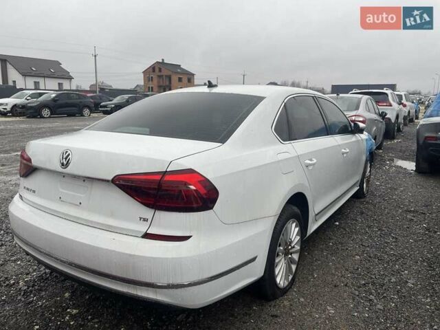 Белый Фольксваген Пассат, объемом двигателя 1.8 л и пробегом 131 тыс. км за 7000 $, фото 1 на Automoto.ua