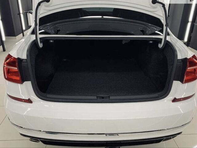 Белый Фольксваген Пассат, объемом двигателя 2 л и пробегом 2 тыс. км за 14500 $, фото 4 на Automoto.ua