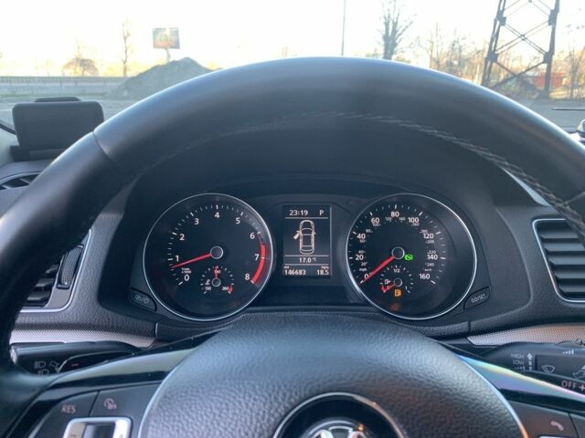 Белый Фольксваген Пассат, объемом двигателя 1.8 л и пробегом 140 тыс. км за 12700 $, фото 5 на Automoto.ua