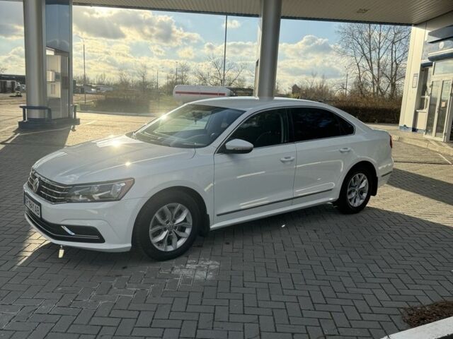 Белый Фольксваген Пассат, объемом двигателя 1.8 л и пробегом 107 тыс. км за 12300 $, фото 1 на Automoto.ua