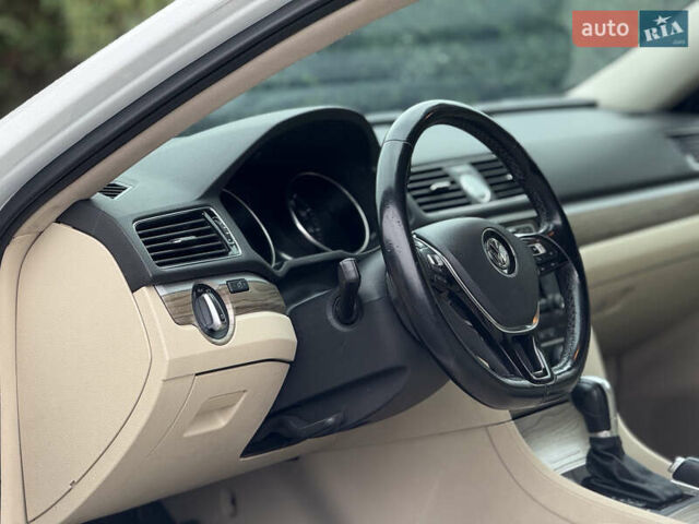 Белый Фольксваген Пассат, объемом двигателя 1.8 л и пробегом 233 тыс. км за 11900 $, фото 24 на Automoto.ua