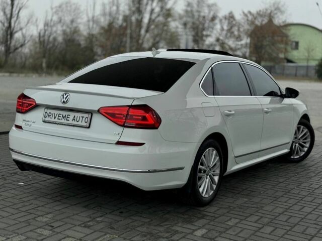 Белый Фольксваген Пассат, объемом двигателя 1.8 л и пробегом 165 тыс. км за 12199 $, фото 4 на Automoto.ua