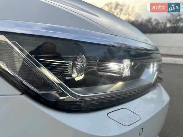Фольксваген Пассат 2016 в Одессе на Automoto.ua Белый Фольксваген Пассат, объемом двигателя 1.4 л и пробегом 235 тыс. км за 17500 $, фото 8 на Automoto.ua