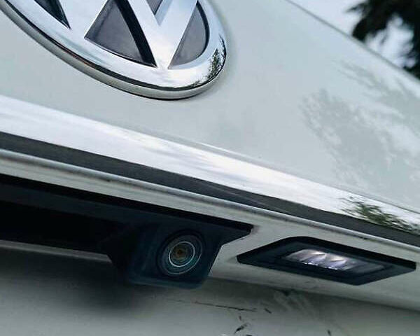 Білий Фольксваген Пассат, об'ємом двигуна 1.8 л та пробігом 90 тис. км за 10000 $, фото 10 на Automoto.ua