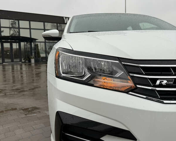 Белый Фольксваген Пассат, объемом двигателя 1.8 л и пробегом 147 тыс. км за 12399 $, фото 11 на Automoto.ua