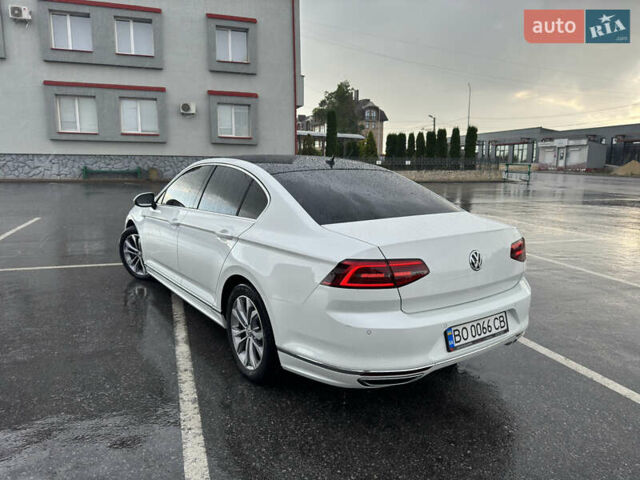 Белый Фольксваген Пассат, объемом двигателя 1.97 л и пробегом 206 тыс. км за 25000 $, фото 12 на Automoto.ua