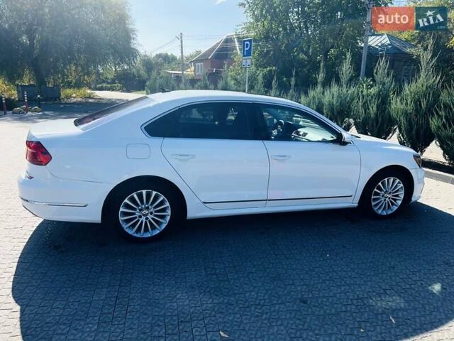 Белый Фольксваген Пассат, объемом двигателя 1.8 л и пробегом 113 тыс. км за 12000 $, фото 5 на Automoto.ua