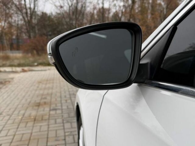 Белый Фольксваген Пассат, объемом двигателя 1.8 л и пробегом 165 тыс. км за 12199 $, фото 18 на Automoto.ua