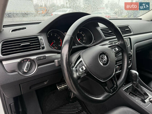 Белый Фольксваген Пассат, объемом двигателя 1.8 л и пробегом 147 тыс. км за 12399 $, фото 31 на Automoto.ua