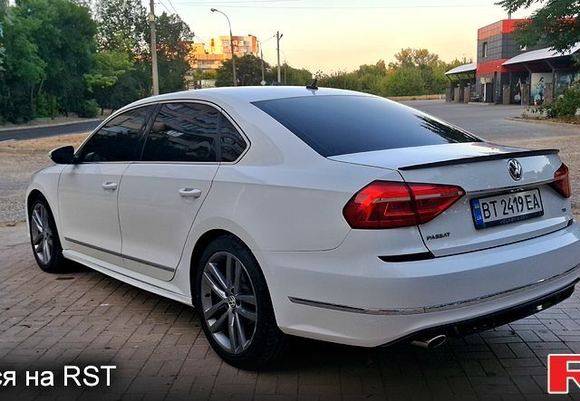 Білий Фольксваген Пассат, об'ємом двигуна 1.8 л та пробігом 141 тис. км за 13000 $, фото 5 на Automoto.ua