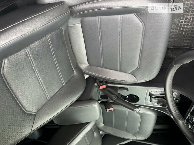 Белый Фольксваген Пассат, объемом двигателя 1.8 л и пробегом 216 тыс. км за 12500 $, фото 23 на Automoto.ua