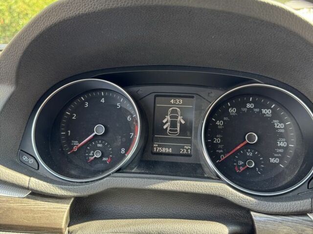 Білий Фольксваген Пассат, об'ємом двигуна 1.8 л та пробігом 170 тис. км за 12999 $, фото 11 на Automoto.ua