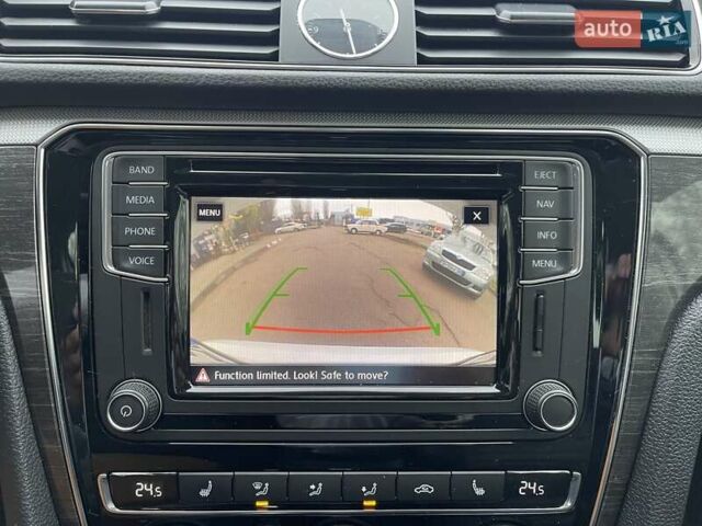 Белый Фольксваген Пассат, объемом двигателя 1.8 л и пробегом 218 тыс. км за 13500 $, фото 15 на Automoto.ua