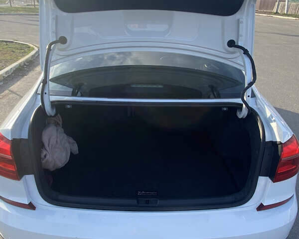 Білий Фольксваген Пассат, об'ємом двигуна 1.8 л та пробігом 240 тис. км за 10200 $, фото 6 на Automoto.ua