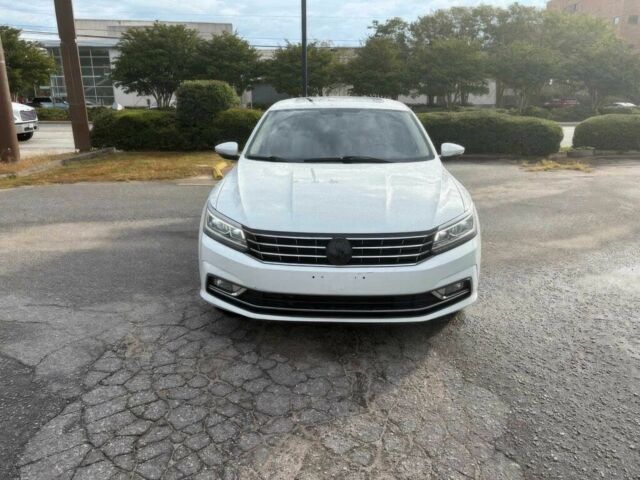 Білий Фольксваген Пассат, об'ємом двигуна 1.8 л та пробігом 77 тис. км за 2600 $, фото 1 на Automoto.ua