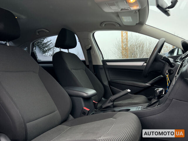 Белый Фольксваген Пассат, объемом двигателя 1.8 л и пробегом 118 тыс. км за 13700 $, фото 8 на Automoto.ua