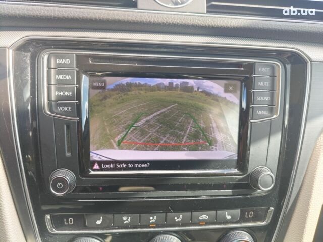 Белый Фольксваген Пассат, объемом двигателя 1.8 л и пробегом 80 тыс. км за 12000 $, фото 18 на Automoto.ua