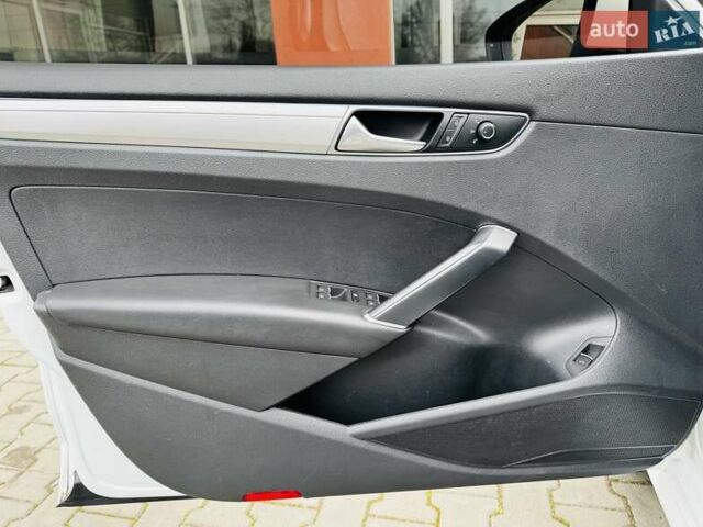 Белый Фольксваген Пассат, объемом двигателя 1.8 л и пробегом 205 тыс. км за 9100 $, фото 14 на Automoto.ua