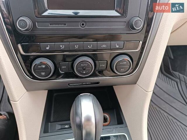 Белый Фольксваген Пассат, объемом двигателя 1.8 л и пробегом 161 тыс. км за 13499 $, фото 17 на Automoto.ua