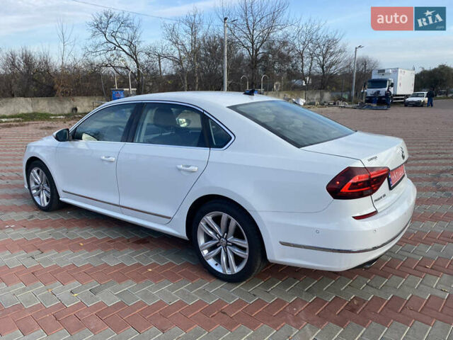 Белый Фольксваген Пассат, объемом двигателя 1.8 л и пробегом 171 тыс. км за 15100 $, фото 8 на Automoto.ua