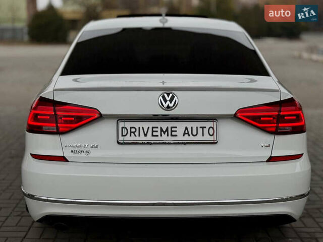 Белый Фольксваген Пассат, объемом двигателя 1.8 л и пробегом 165 тыс. км за 12299 $, фото 5 на Automoto.ua