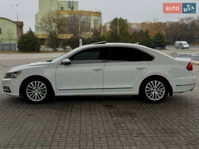 Белый Фольксваген Пассат, объемом двигателя 1.8 л и пробегом 165 тыс. км за 12299 $, фото 7 на Automoto.ua