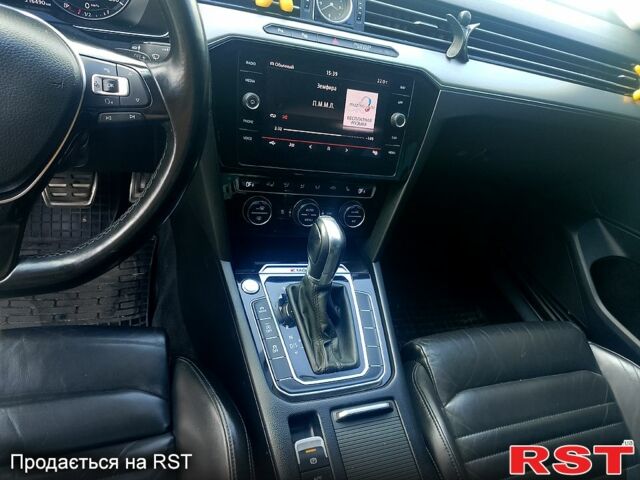 Белый Фольксваген Пассат, объемом двигателя 2 л и пробегом 301 тыс. км за 18500 $, фото 10 на Automoto.ua