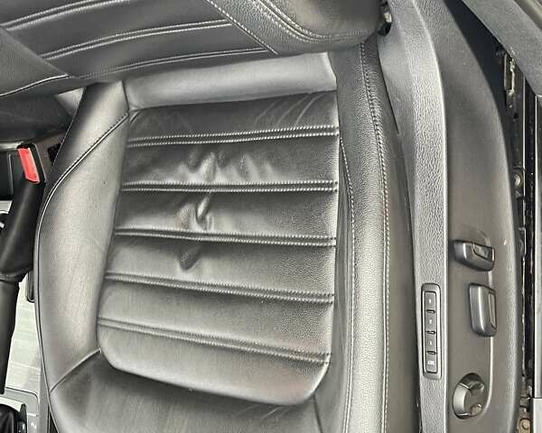 Белый Фольксваген Пассат, объемом двигателя 1.8 л и пробегом 218 тыс. км за 13500 $, фото 9 на Automoto.ua