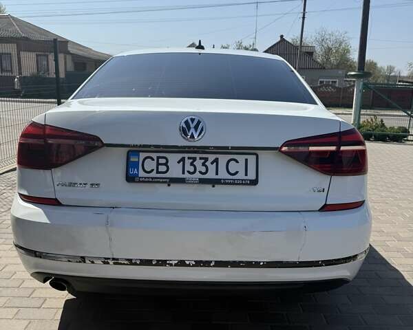 Білий Фольксваген Пассат, об'ємом двигуна 1.8 л та пробігом 214 тис. км за 13000 $, фото 4 на Automoto.ua