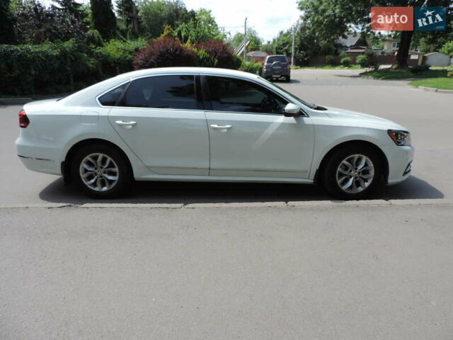 Белый Фольксваген Пассат, объемом двигателя 1.8 л и пробегом 264 тыс. км за 12800 $, фото 6 на Automoto.ua