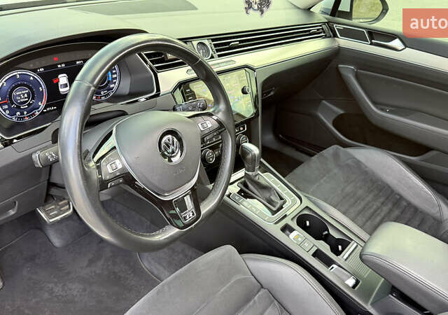 Белый Фольксваген Пассат, объемом двигателя 2 л и пробегом 138 тыс. км за 23900 $, фото 17 на Automoto.ua