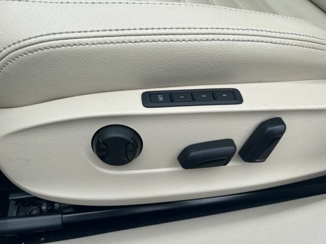 Белый Фольксваген Пассат, объемом двигателя 1.8 л и пробегом 86 тыс. км за 15600 $, фото 7 на Automoto.ua