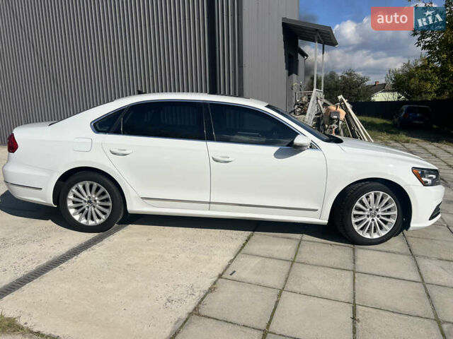 Белый Фольксваген Пассат, объемом двигателя 1.8 л и пробегом 199 тыс. км за 10700 $, фото 6 на Automoto.ua