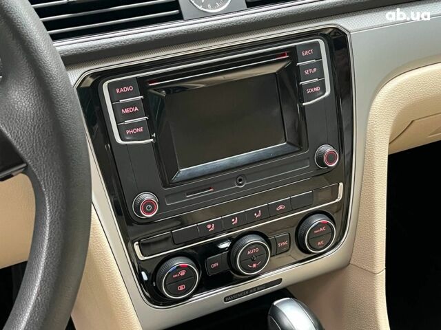 Білий Фольксваген Пассат, об'ємом двигуна 1.8 л та пробігом 162 тис. км за 12940 $, фото 20 на Automoto.ua