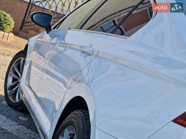 Белый Фольксваген Пассат, объемом двигателя 1.97 л и пробегом 307 тыс. км за 16999 $, фото 33 на Automoto.ua