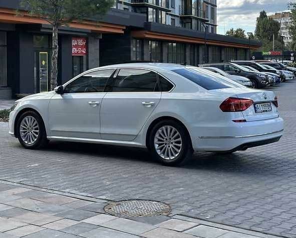 Білий Фольксваген Пассат, об'ємом двигуна 1.8 л та пробігом 110 тис. км за 8000 $, фото 6 на Automoto.ua